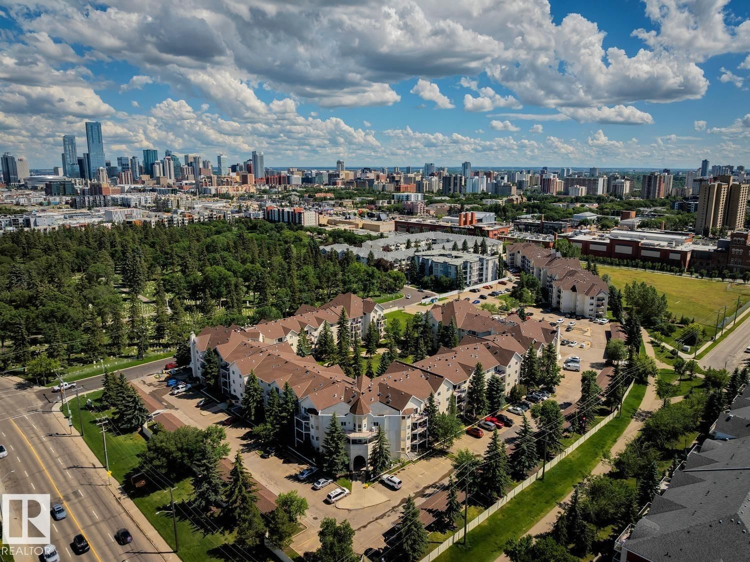 10636 120 ST, Edmonton, Alberta T5H 4L5