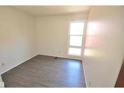617 MILLBOURNE RD E NW | Edmonton Alberta | Slide Image Fifteen