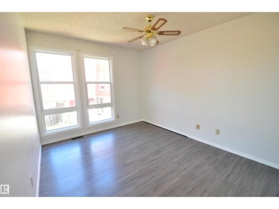 617 MILLBOURNE RD E NW | Edmonton Alberta | Slide Image Seventeen