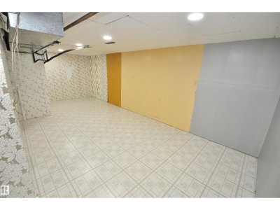 617 MILLBOURNE RD E NW | Edmonton Alberta | Slide Image Twenty-two