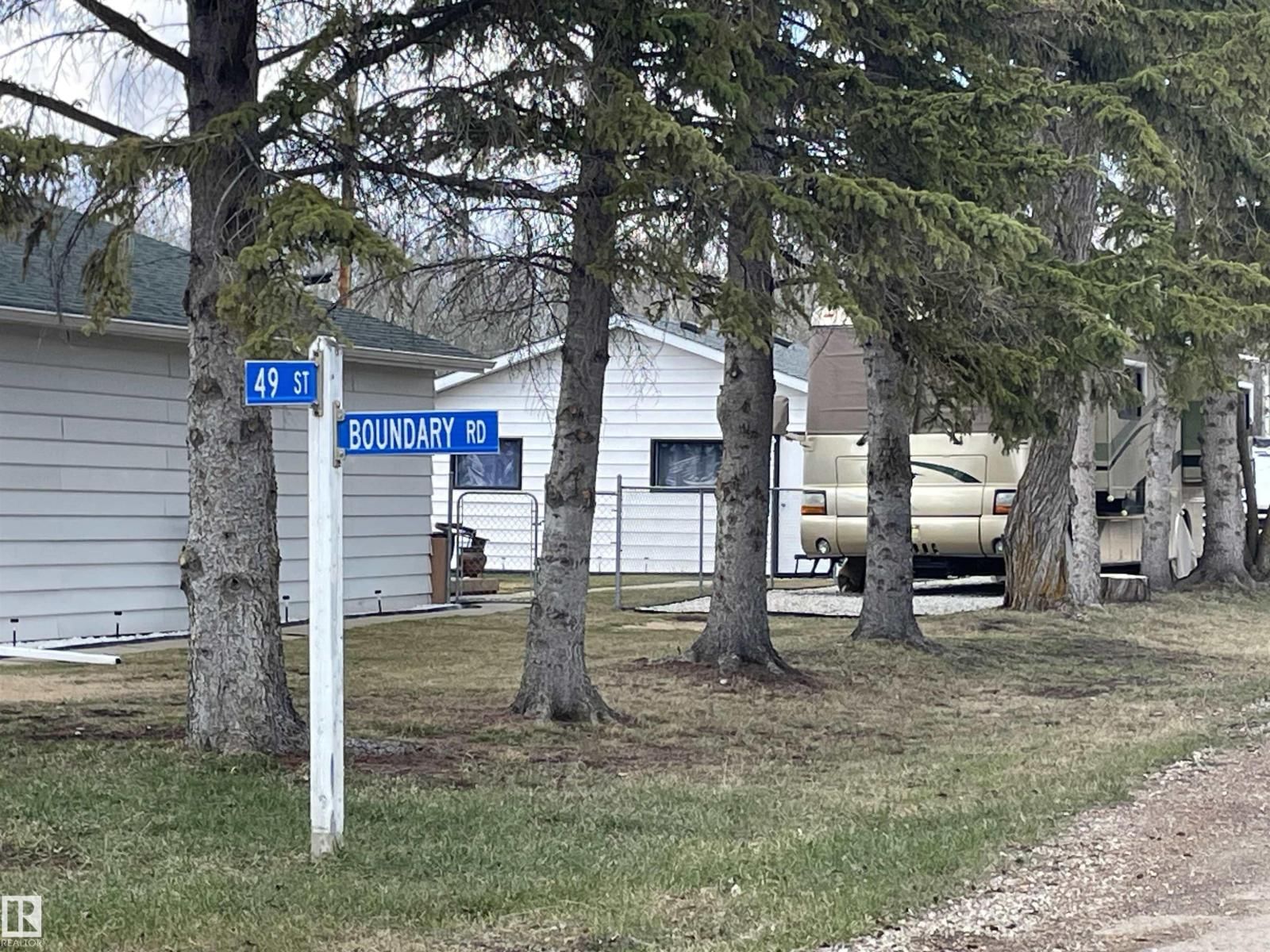 4820 44 AV, Rural Lac Ste. Anne County, Alberta T0E 0A0