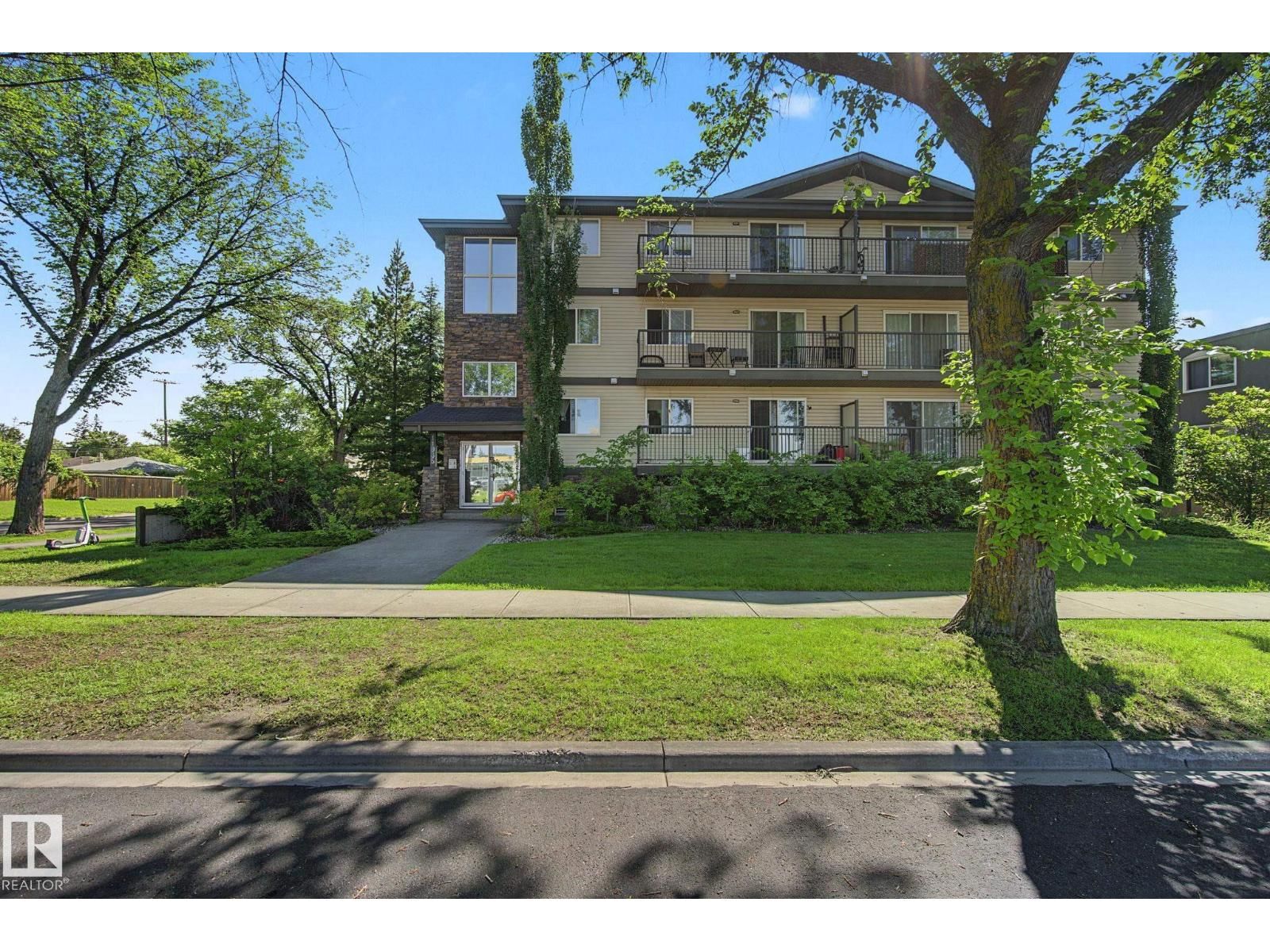11935 106St NW, Edmonton, Alberta T5G 2R4