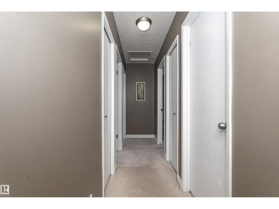 11512 24 AV | Edmonton Alberta | Slide Image Eighteen