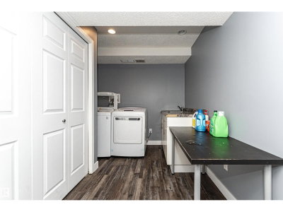 11512 24 AV | Edmonton Alberta | Slide Image Thirty-nine
