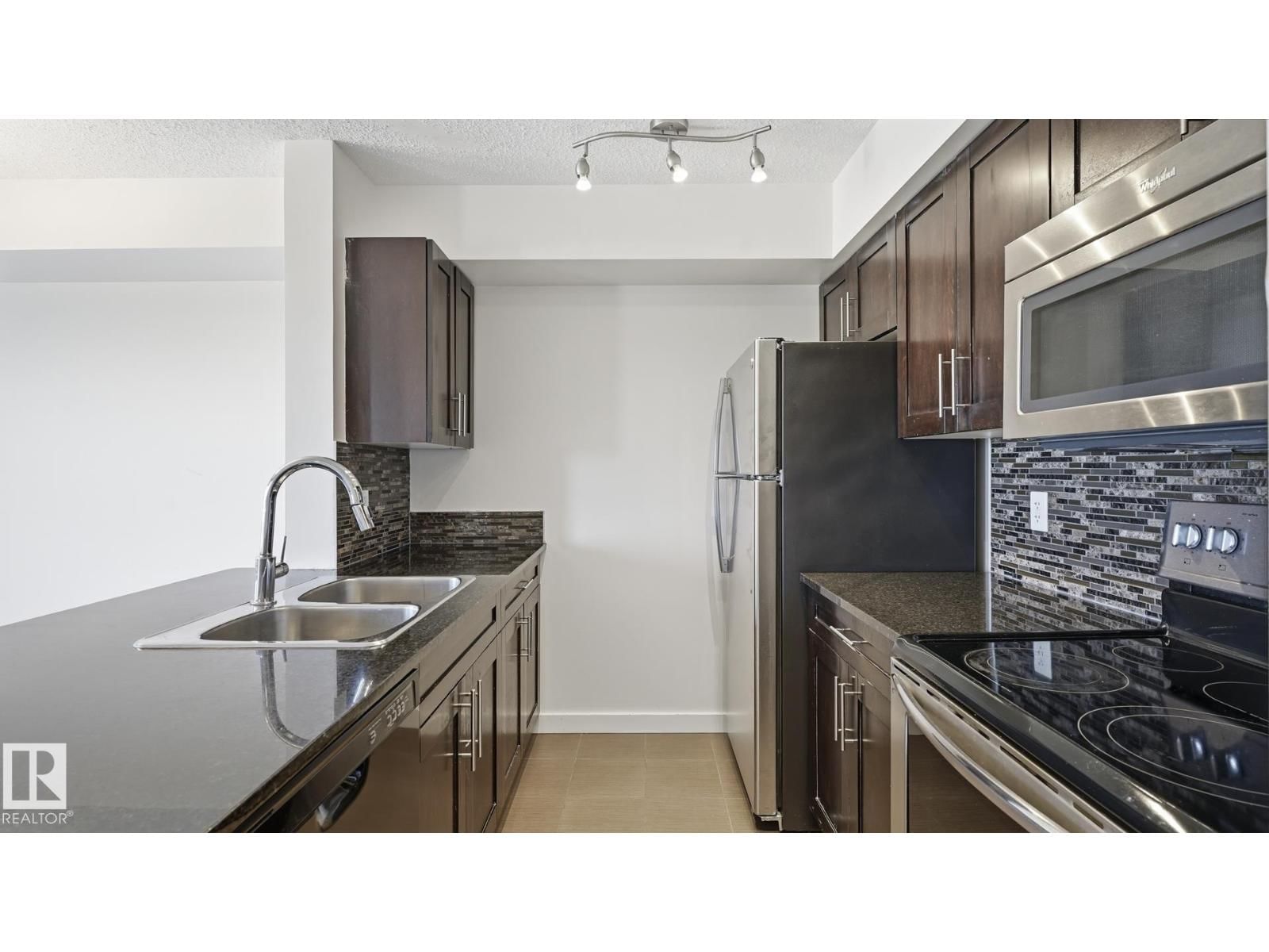 12035 22 AV, Edmonton, Alberta T6W 2X9