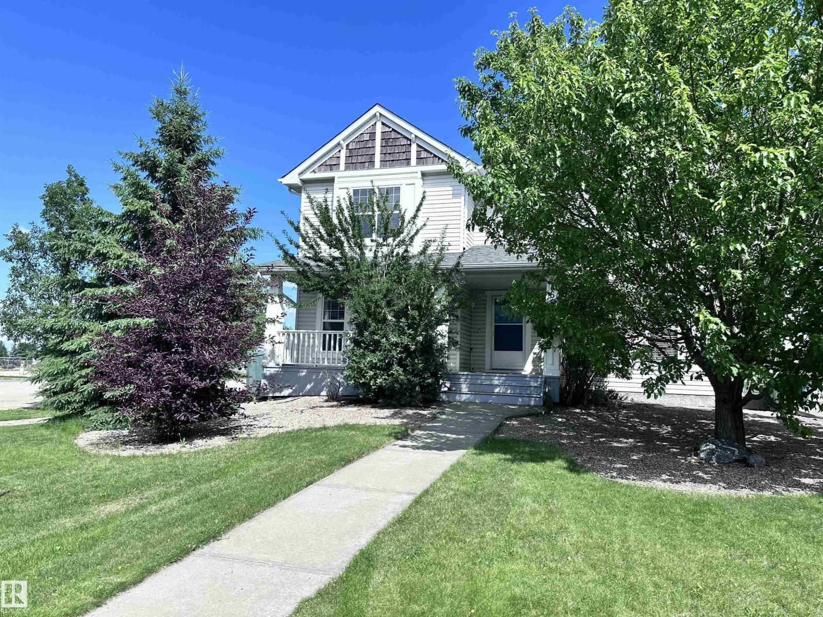 469 CRANBERRY WY, Sherwood Park, Alberta T8H 2L7