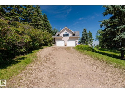 860 41 AV | Edmonton Alberta | Slide Image Two