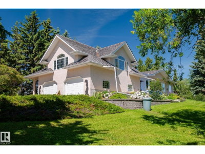 860 41 AV | Edmonton Alberta | Slide Image Four
