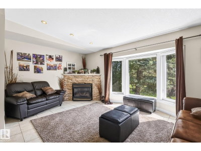 860 41 AV | Edmonton Alberta | Slide Image Six