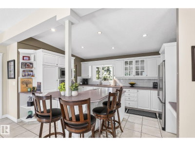 860 41 AV | Edmonton Alberta | Slide Image Eight