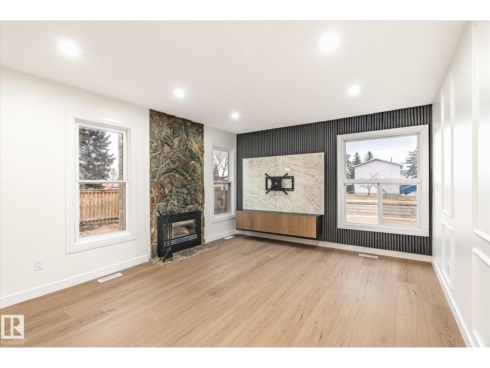 6540 184 ST