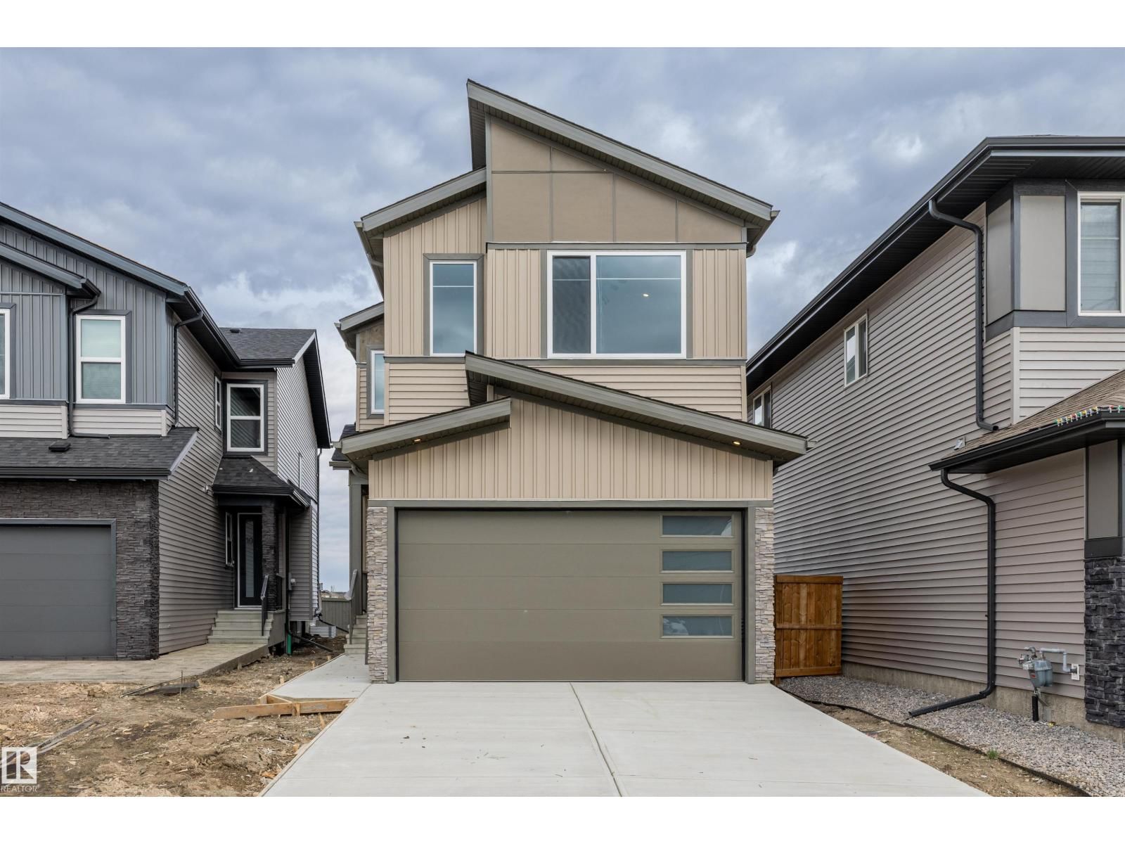 6 ENNS, Fort Saskatchewan, Alberta T8L 0Z4
