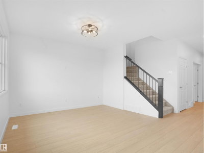 17823 7 ST | Edmonton Alberta | Slide Image Two
