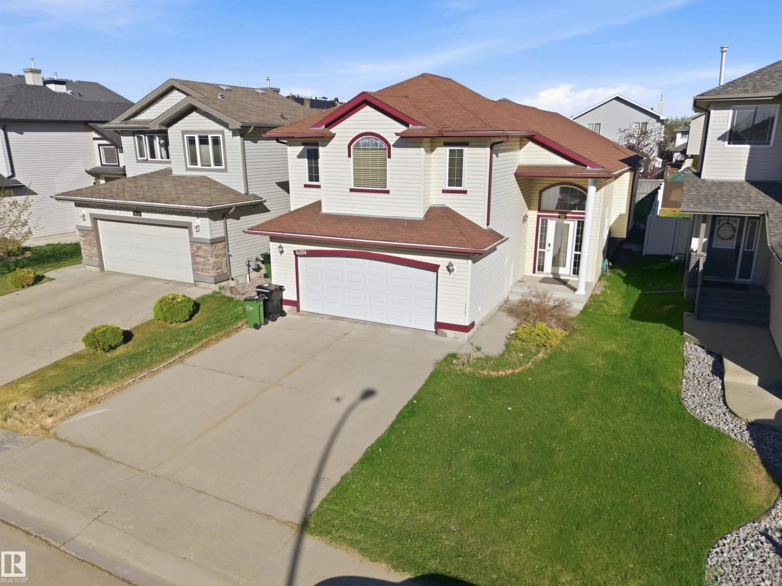 16204 48 ST, Edmonton, Alberta T5A 2J7