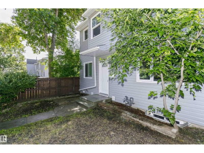 5418 144B AV | Edmonton Alberta | Slide Image Seven