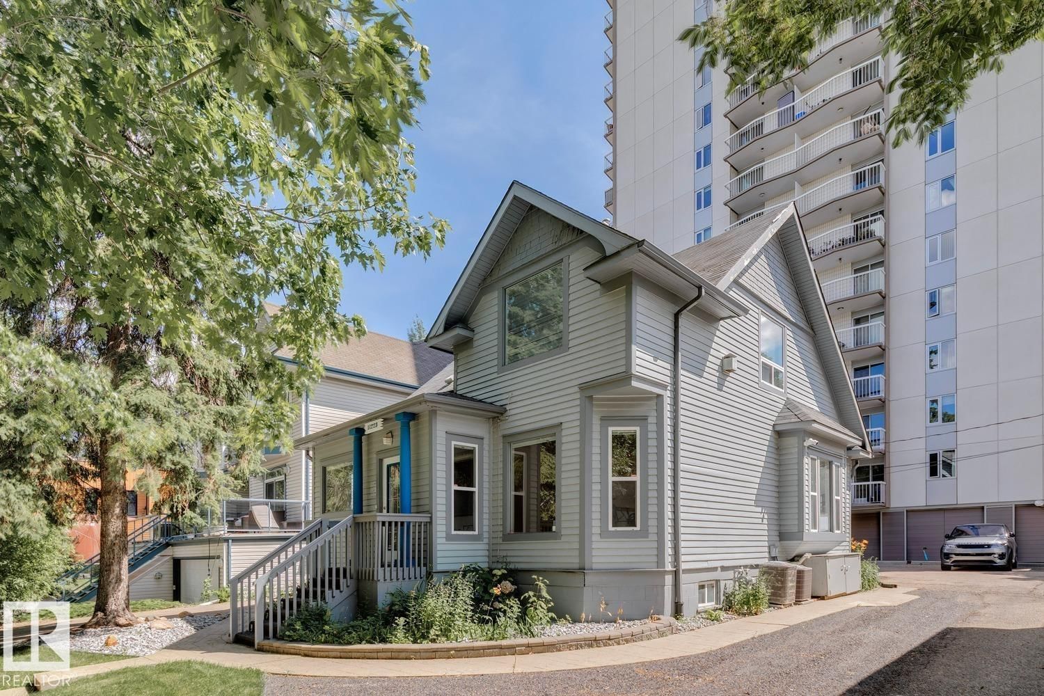11223 99 AV, Edmonton, Alberta T5K 0G9