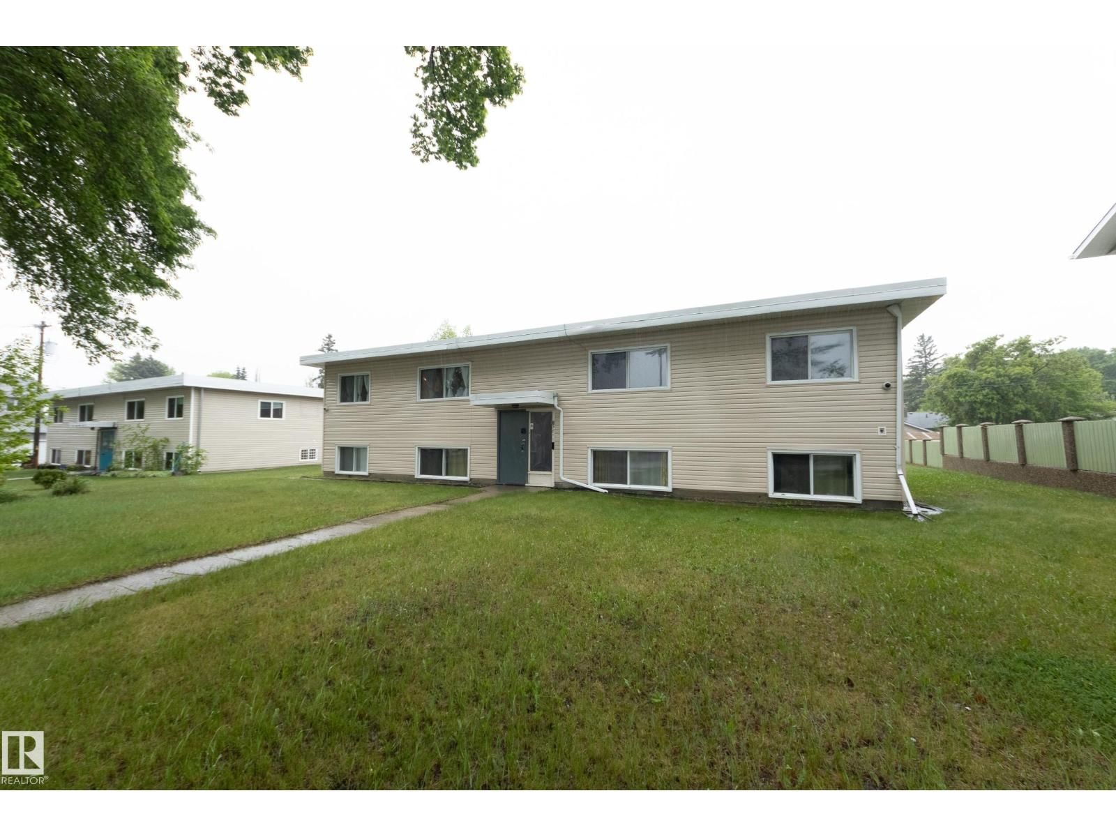 3811 116 AV, Edmonton, Alberta T5W 0W8