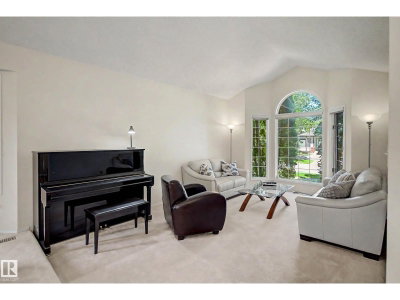 425 BUCHANAN RD | Edmonton Alberta | Slide Image Five