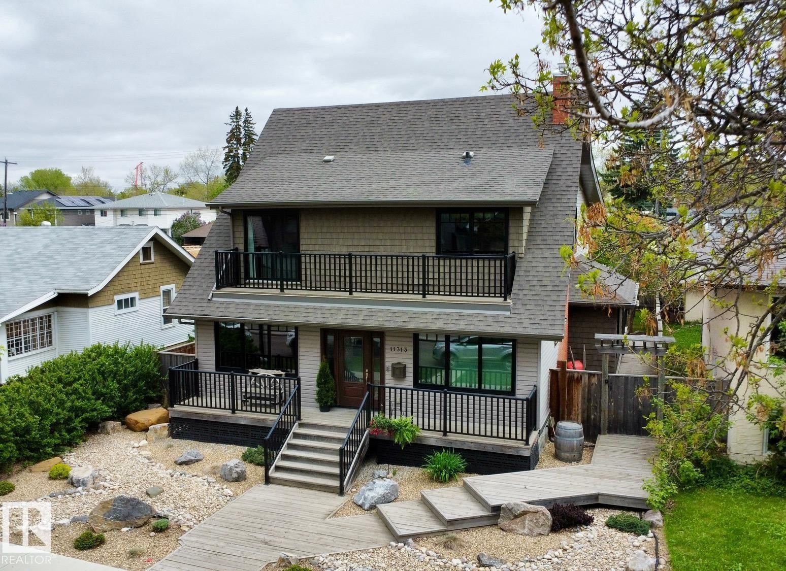 11313 127 ST, Edmonton, Alberta T5M 0T9