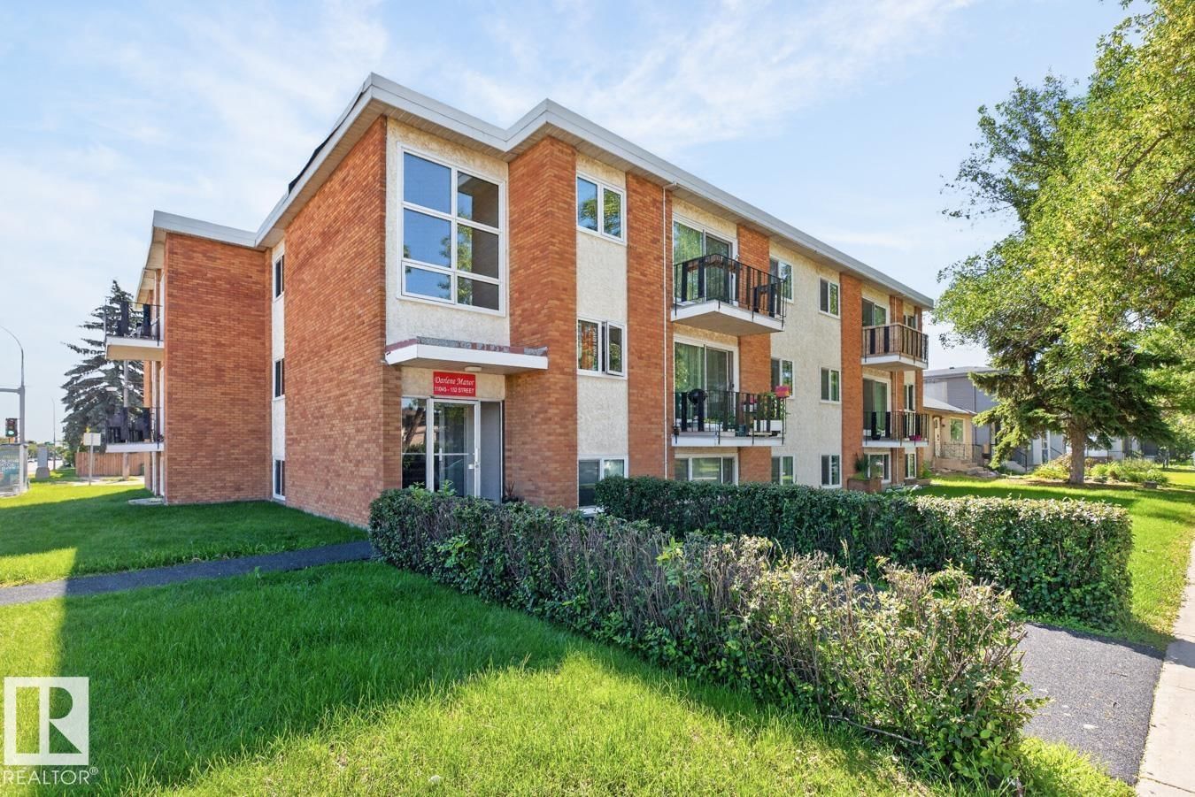 11045 132 ST, Edmonton, Alberta T5M 1E4