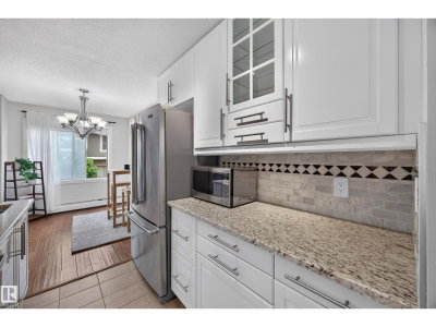 9725 106 ST NW | Edmonton Alberta | Slide Image Three