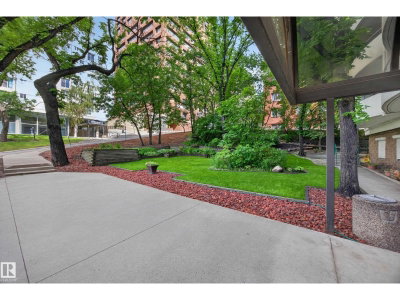 9725 106 ST NW | Edmonton Alberta | Slide Image Five