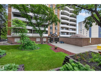 9725 106 ST NW | Edmonton Alberta | Slide Image Six