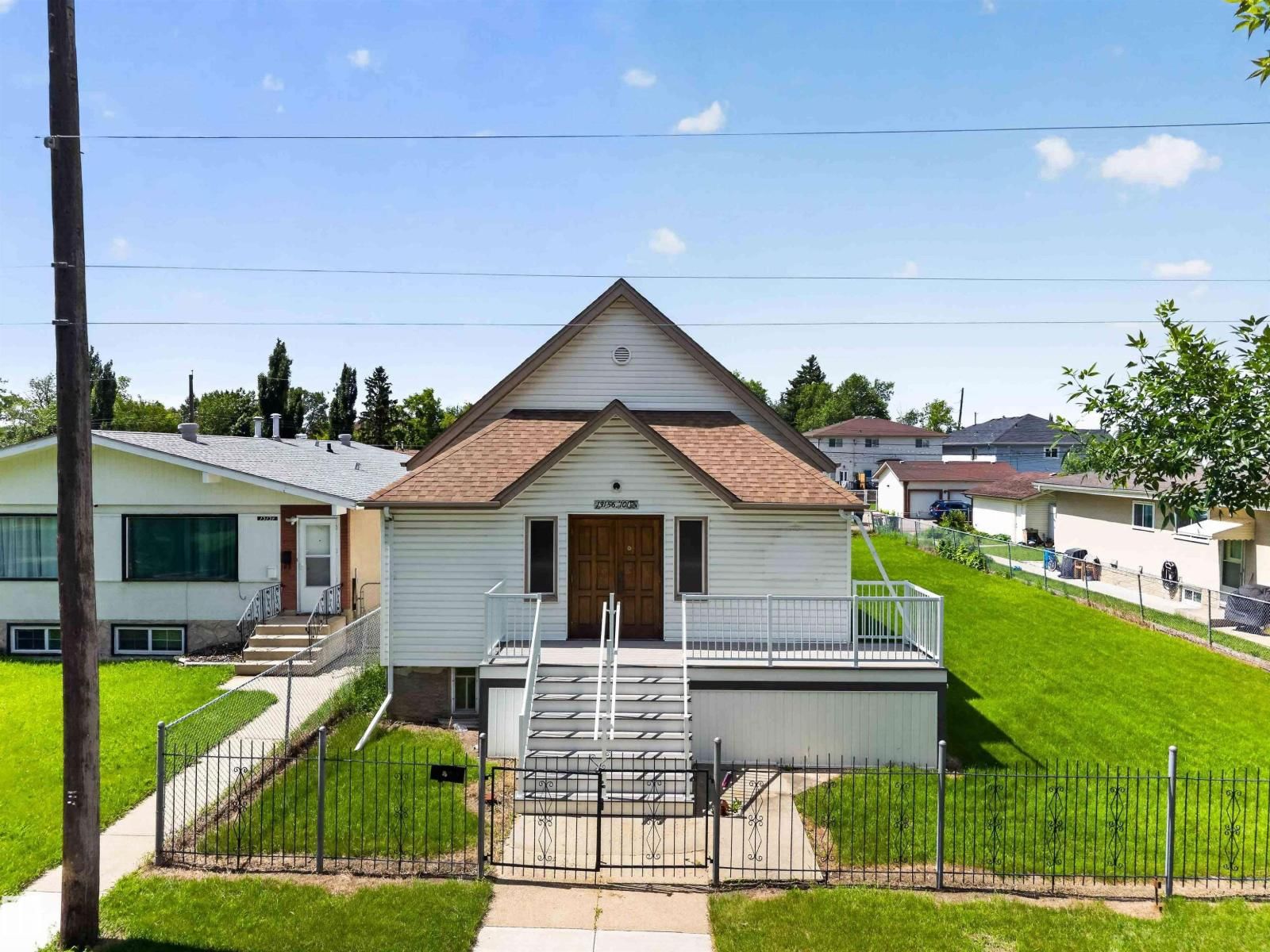 13156 101 st, Edmonton, Alberta T5E 4E9