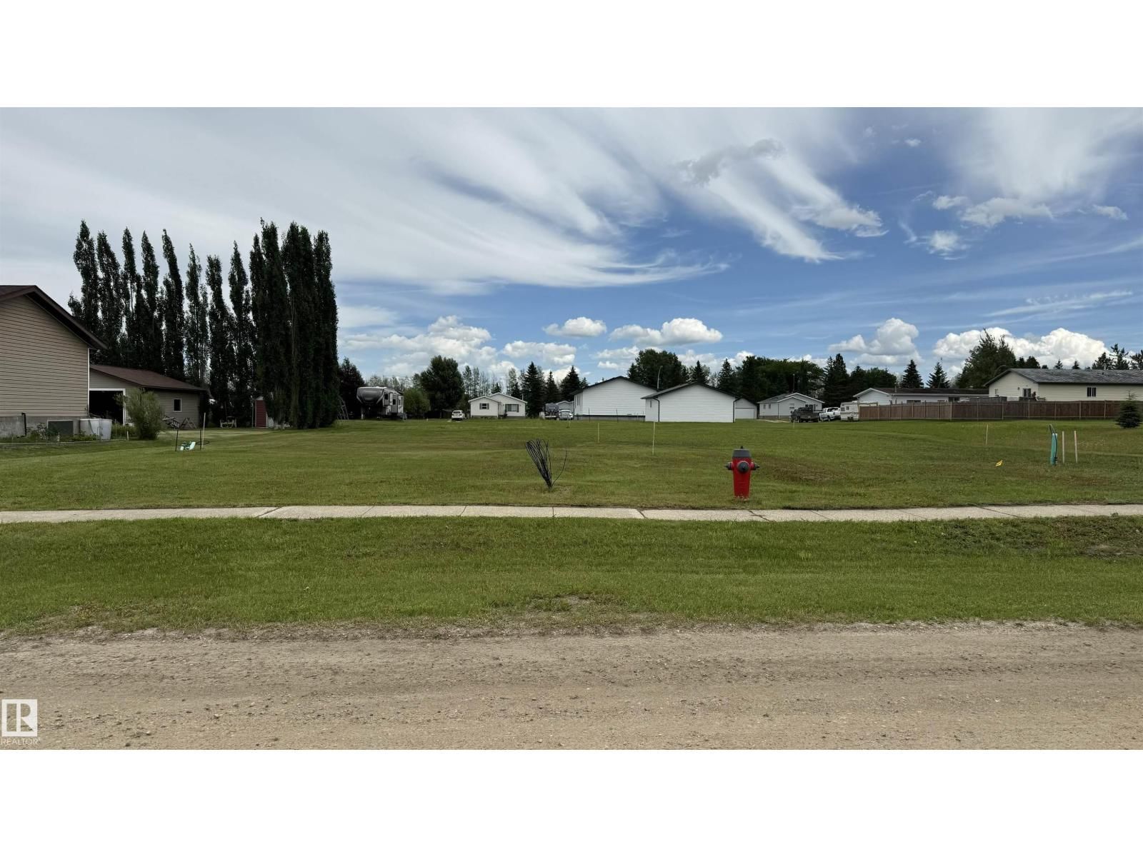 23 Woodbend, Warburg, Alberta T0C 2T0