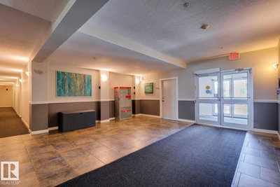 217 10523 123 ST NW | Edmonton Alberta | Slide Image Twenty-three