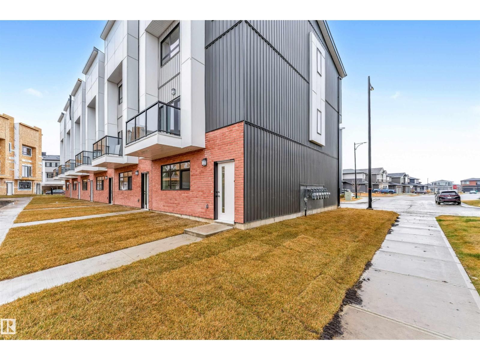 68 130 element DR, St. Albert, Alberta T8N 7X2