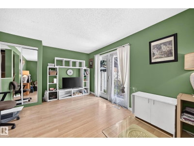14029 30 ST | Edmonton Alberta | Slide Image Ten