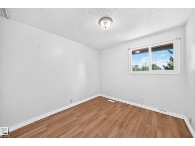 14029 30 ST | Edmonton Alberta | Slide Image Twenty-eight