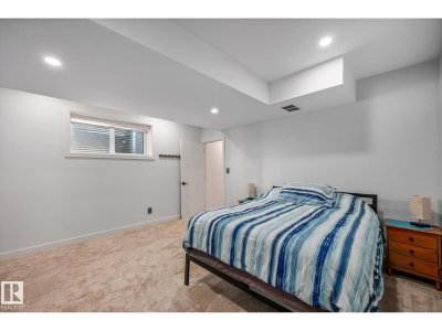 14221 101 AV | Edmonton Alberta | Slide Image Fifty-six