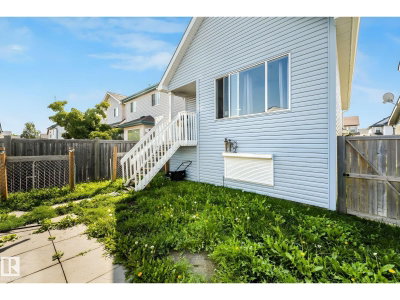 14072 151 AV | Edmonton Alberta | Slide Image Two
