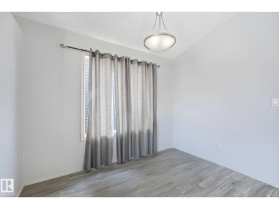 14072 151 AV | Edmonton Alberta | Slide Image Eight