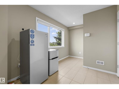 1075 ROSENTHAL BV | Edmonton Alberta | Slide Image Eight