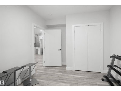 17252 71 ST | Edmonton Alberta | Slide Image Fifty-two