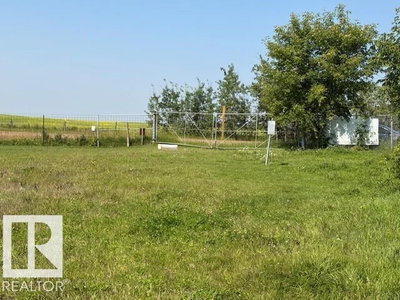 56527 Rge Rd 231 | Rural Sturgeon County Alberta | Slide Image Sixteen