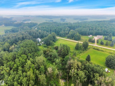 40 RGE ROAD 12 | Rural Parkland County Alberta | Slide Image Four