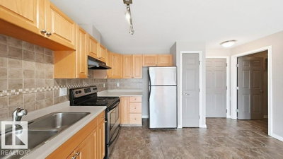 317 5005 165 AV | Edmonton Alberta | Slide Image Eighteen