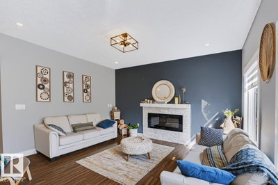 527 MERLIN LD | Edmonton Alberta | Slide Image Seventeen