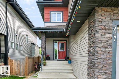 527 MERLIN LD | Edmonton Alberta | Slide Image Two