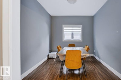 527 MERLIN LD | Edmonton Alberta | Slide Image Seven