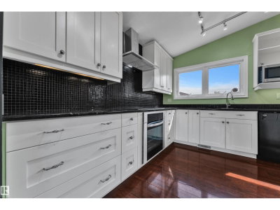 8803 68A ST | Edmonton Alberta | Slide Image Seventeen
