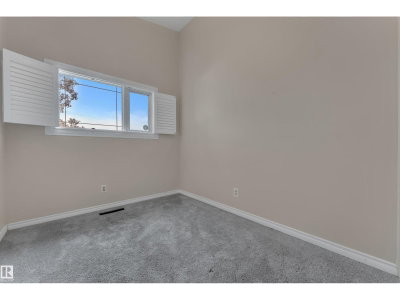 8803 68A ST | Edmonton Alberta | Slide Image Twenty-five