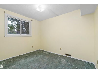 33 NORTHWOODS VG | Edmonton Alberta | Slide Image Eighteen