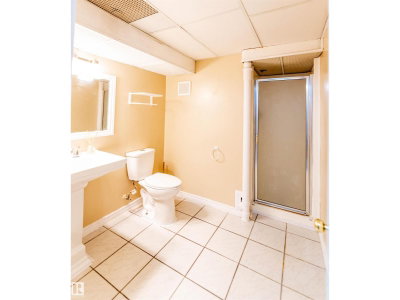 16524 116 ST | Edmonton Alberta | Slide Image Forty-one