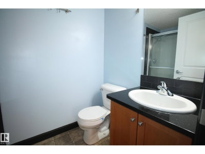 3719 Whitelaw LN | Edmonton Alberta | Slide Image Sixteen