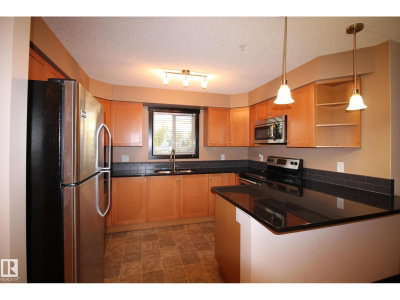3719 Whitelaw LN | Edmonton Alberta | Slide Image Five